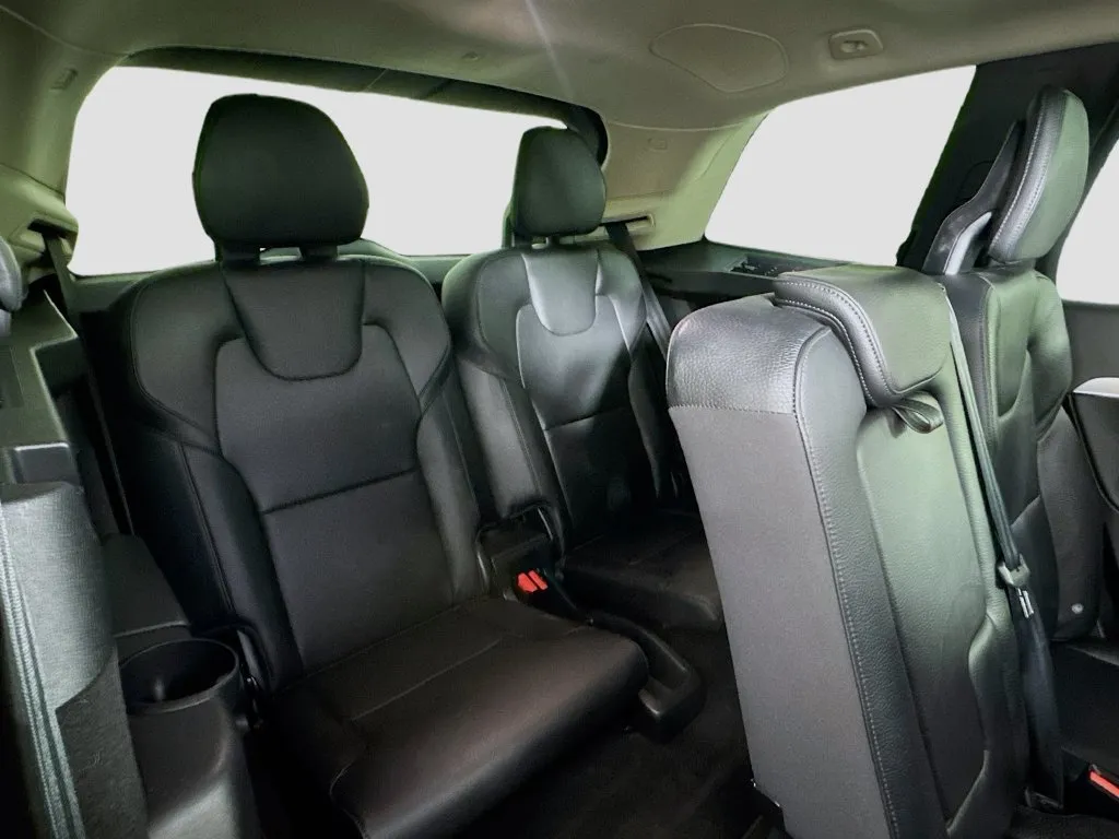 2016 Volvo XC90 Momentum - Photo 34