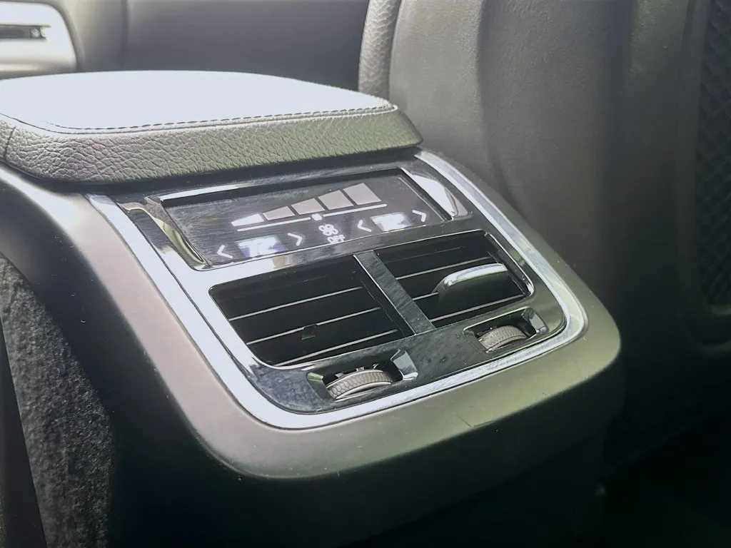 2016 Volvo XC90 Momentum - Photo 32