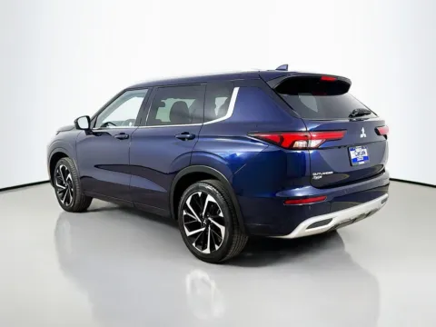 More photos of 2022 Mitsubishi Outlander SEL at CarLink Morristown, NJ