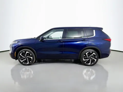More photos of 2022 Mitsubishi Outlander SEL at CarLink Morristown, NJ