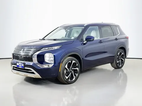 Another view of 2022 Mitsubishi Outlander SEL for sale in Morristown, NJ at CarLink Morristown