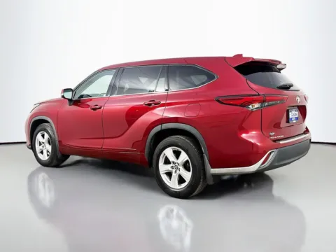 More photos of 2020 Toyota Highlander LE at CarLink Morristown, NJ