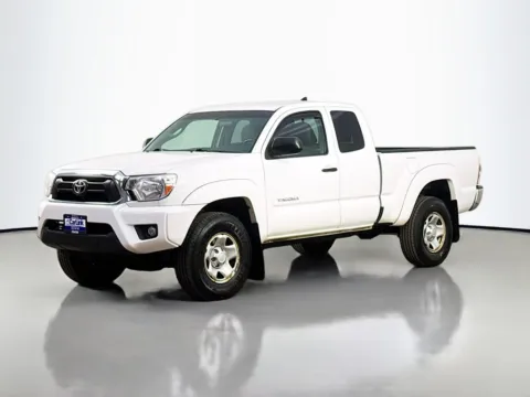 Another view of 2015 Toyota Tacoma for sale in Morristown, NJ at CarLink Morristown