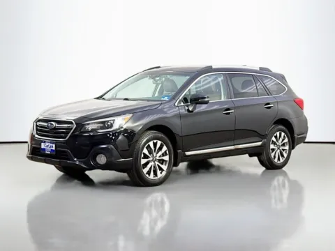 Another view of 2018 Subaru Outback 2.5i for sale in Morristown, NJ at CarLink Morristown