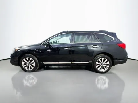 More photos of 2018 Subaru Outback 2.5i at CarLink Morristown, NJ