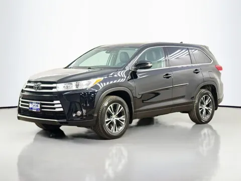 Another view of 2019 Toyota Highlander LE Plus for sale in Morristown, NJ at CarLink Morristown