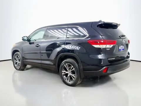 More photos of 2019 Toyota Highlander LE Plus at CarLink Morristown, NJ