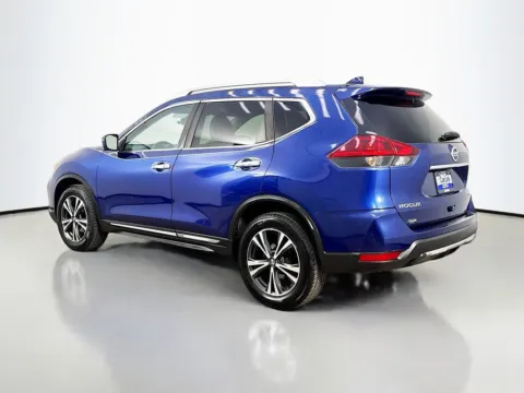 More photos of 2018 Nissan Rogue SL at CarLink Morristown, NJ