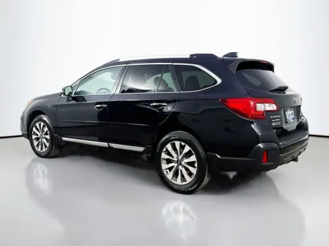 More photos of 2018 Subaru Outback 3.6R at CarLink Morristown, NJ