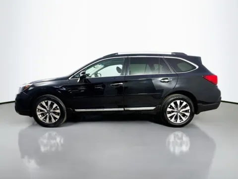 More photos of 2018 Subaru Outback 3.6R at CarLink Morristown, NJ