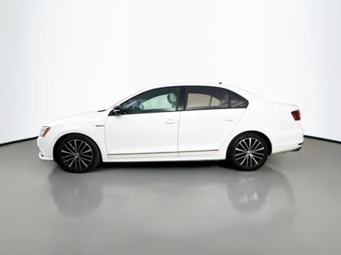 More photos of 2016 Volkswagen Jetta 1.8T Sport at CarLink Morristown, NJ