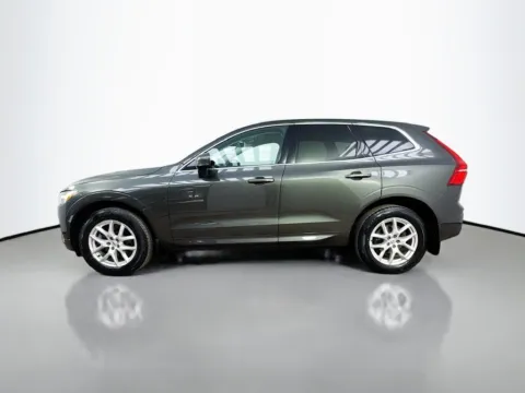 More photos of 2021 Volvo XC60 T5 Momentum at CarLink Morristown, NJ