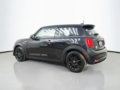 More photos of 2022 MINI Cooper SE Electric Cooper SE at CarLink Morristown, NJ