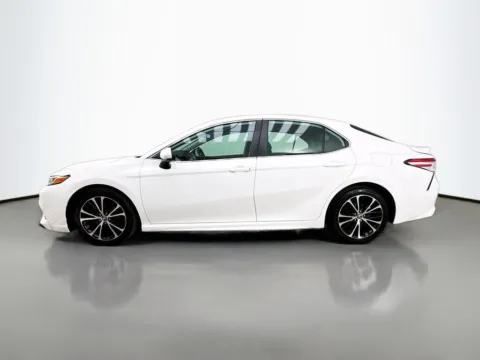 More photos of 2020 Toyota Camry SE at CarLink Morristown, NJ