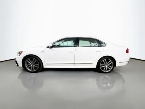 More photos of 2017 Volkswagen Passat 1.8T R-Line at CarLink Morristown, NJ