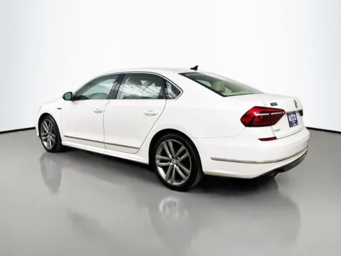 More photos of 2017 Volkswagen Passat 1.8T R-Line at CarLink Morristown, NJ