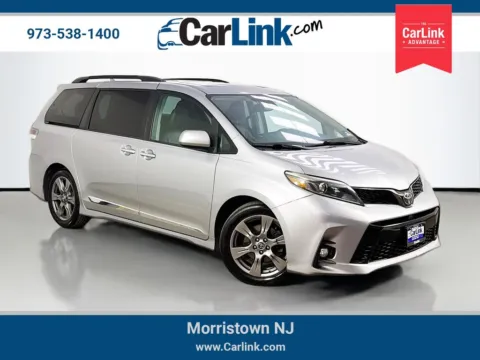 Silver 2018 Toyota Sienna SE for sale in Morristown, NJ