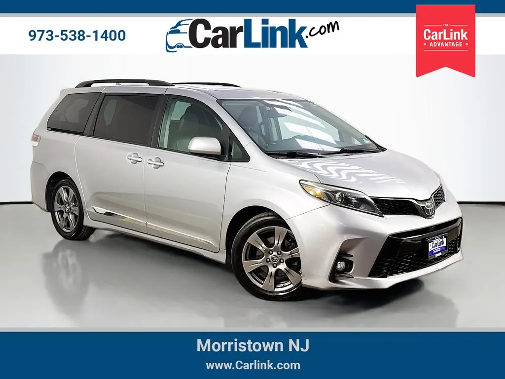 2018 Toyota Sienna SE V6 8-Passenger's photo