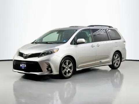 Another view of 2018 Toyota Sienna SE for sale in Morristown, NJ at CarLink Morristown