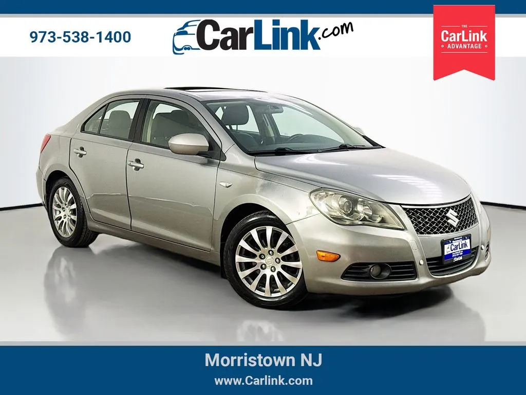 2010 Suzuki Kizashi SE CVT AWD's photo