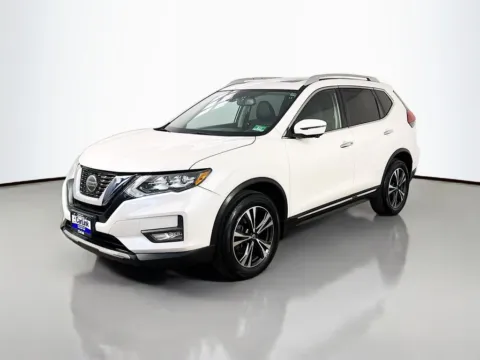Another view of 2018 Nissan Rogue SL for sale in Morristown, NJ at CarLink Morristown