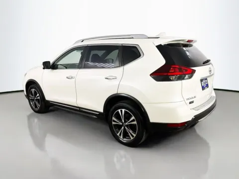 More photos of 2018 Nissan Rogue SL at CarLink Morristown, NJ