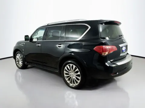More photos of 2017 INFINITI QX80 at CarLink Morristown, NJ