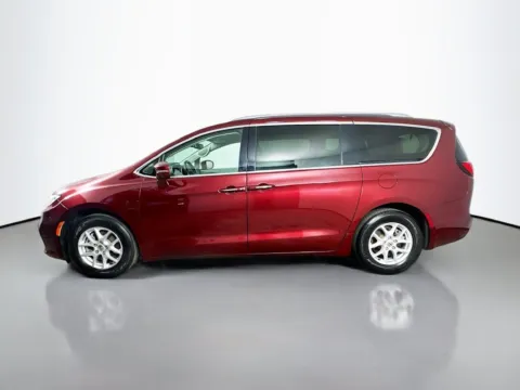 More photos of 2021 Chrysler Pacifica Touring L at CarLink Morristown, NJ