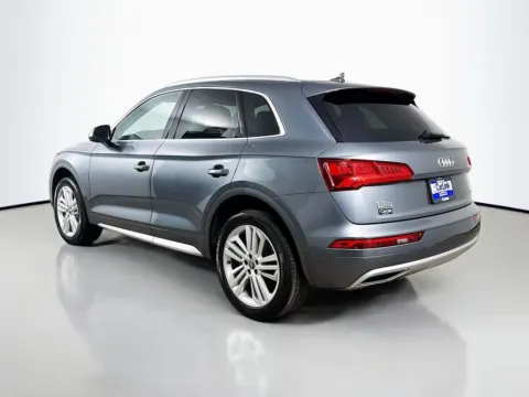 More photos of 2020 Audi Q5 45 Premium Plus at CarLink Morristown, NJ