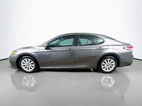 More photos of 2020 Toyota Camry LE at CarLink Morristown, NJ