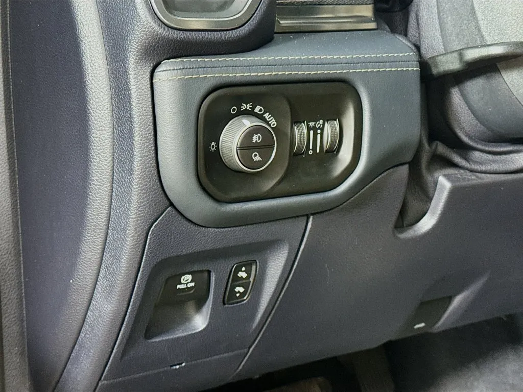 2019 RAM Ram 1500 Pickup Limited - Photo 12