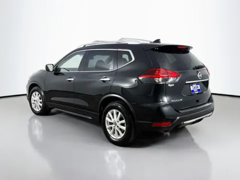 More photos of 2019 Nissan Rogue SV at CarLink Morristown, NJ