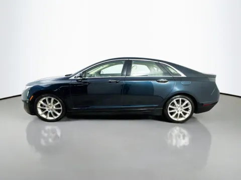 More photos of 2014 Lincoln MKZ at CarLink Morristown, NJ