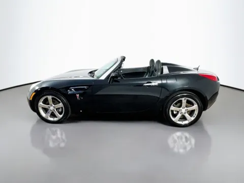More photos of 2008 Pontiac Solstice at CarLink Morristown, NJ