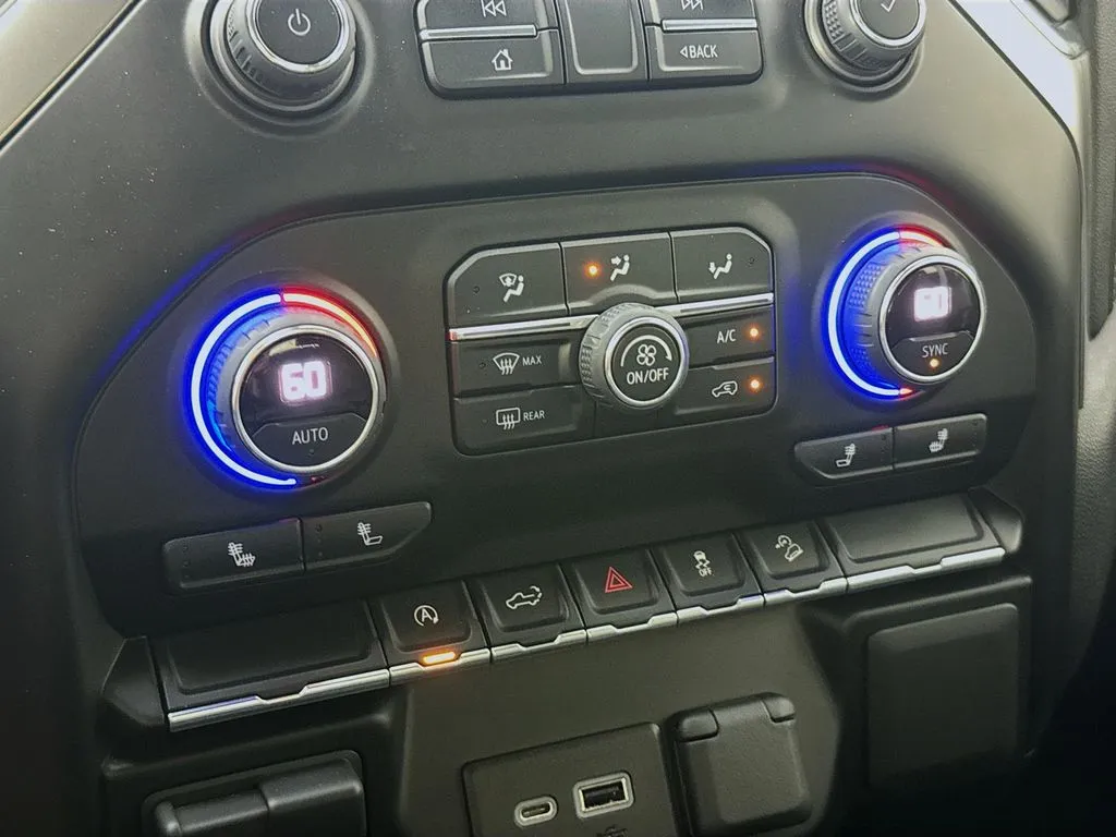 2021 Chevrolet Silverado 1500 RST - Photo 18
