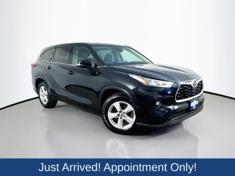 Black 2020 Toyota Highlander LE for sale in Morristown, NJ
