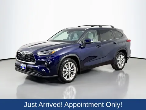 Another view of 2020 Toyota Highlander Limited for sale in Morristown, NJ at CarLink Morristown