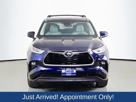 Photos of 2020 Toyota Highlander Limited for sale in Morristown, NJ at CarLink Morristown