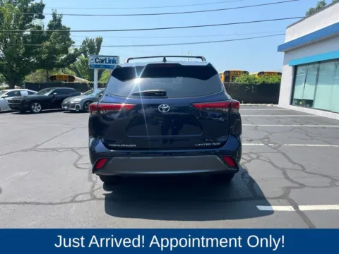 Photos of 2020 Toyota Highlander Limited for sale in Morristown, NJ at CarLink Morristown