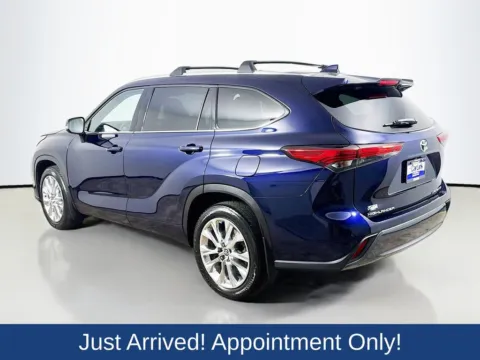 More photos of 2020 Toyota Highlander Limited at CarLink Morristown, NJ