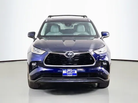 Photos of 2020 Toyota Highlander Limited for sale in Morristown, NJ at CarLink Morristown