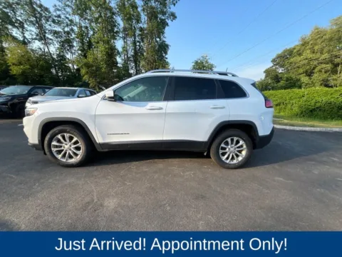 More photos of 2019 Jeep Cherokee Latitude at CarLink Morristown, NJ
