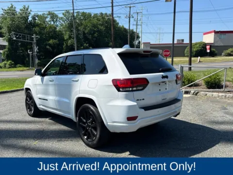 More photos of 2018 Jeep Grand Cherokee Altitude at CarLink Morristown, NJ