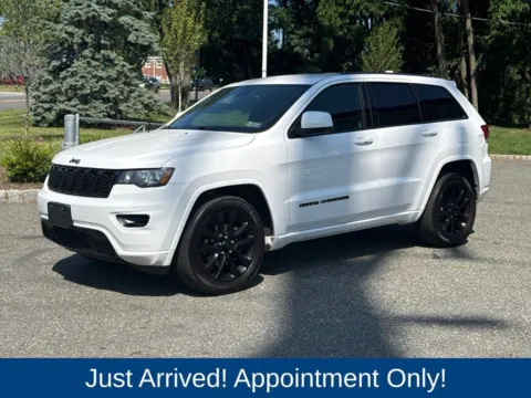 Another view of 2018 Jeep Grand Cherokee Altitude for sale in Morristown, NJ at CarLink Morristown
