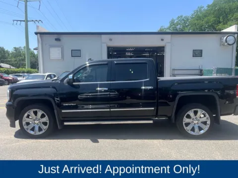 More photos of 2018 GMC Sierra 1500 Denali at CarLink Morristown, NJ