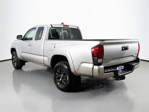 More photos of 2022 Toyota Tacoma SR5 at CarLink Morristown, NJ