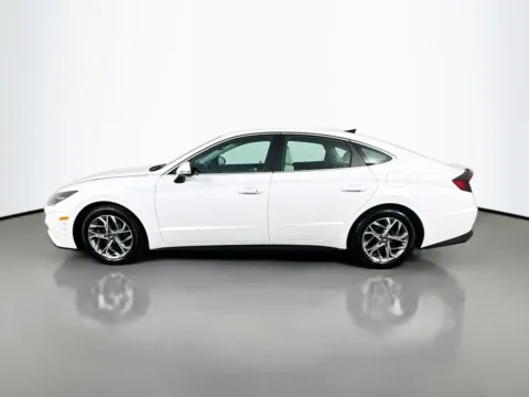 More photos of 2023 Hyundai Sonata SEL at CarLink Morristown, NJ