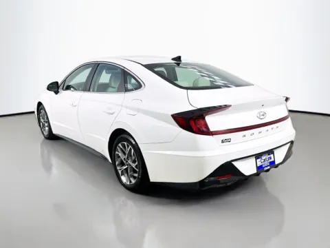 More photos of 2023 Hyundai Sonata SEL at CarLink Morristown, NJ