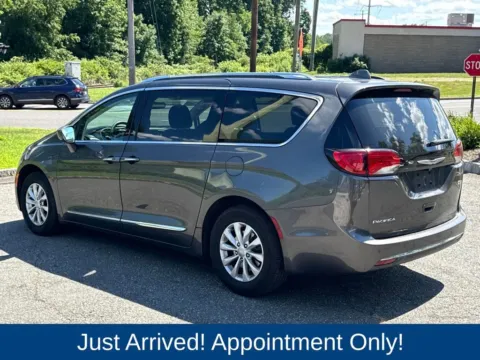 More photos of 2019 Chrysler Pacifica Touring L at CarLink Morristown, NJ