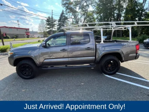 More photos of 2017 Toyota Tacoma TRD Sport at CarLink Morristown, NJ